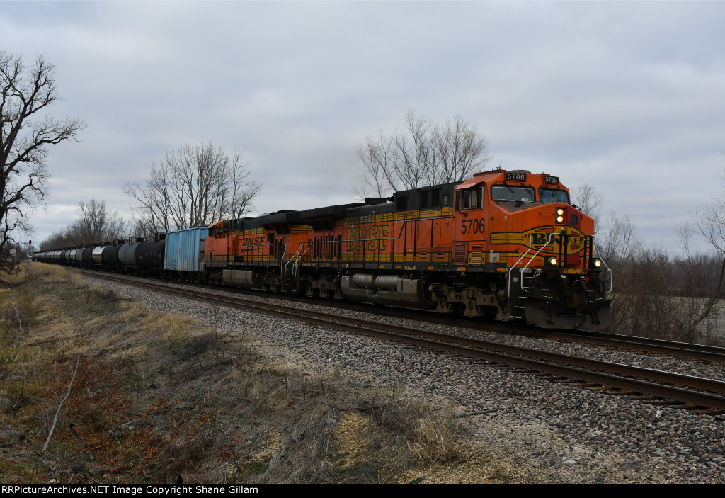 BNSF 5706